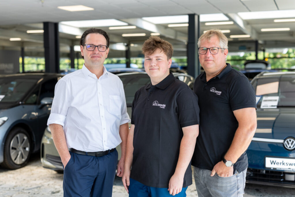 Arne Schroer und Marcel Sonak beginnen ihre Ausbildung im technischen Bereich und verstärken unser Werkstattteam. Marcel wird seinen Ausbildungsstart zum 1. September haben und stößt dann zum Team dazu.